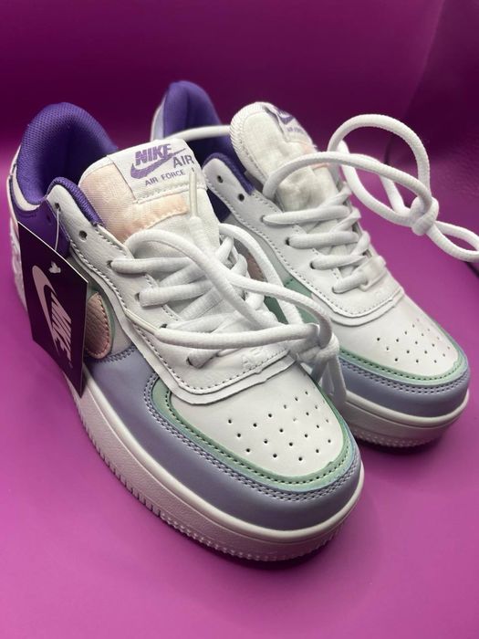 Распродажа женских кроссовок Air Force 38