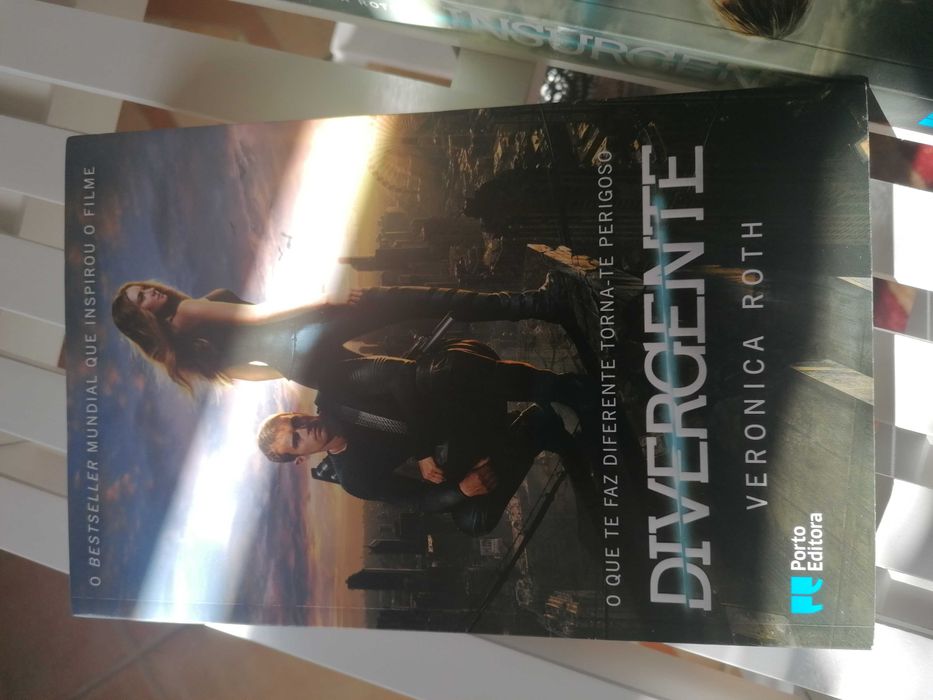 Saga Divergente, Insurgente e Convergente- Veronica Roth