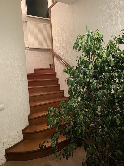 Продаж таунхаус в центрі