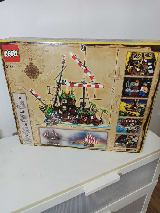 Lego 21322 Piraci z zatoki Barrakud