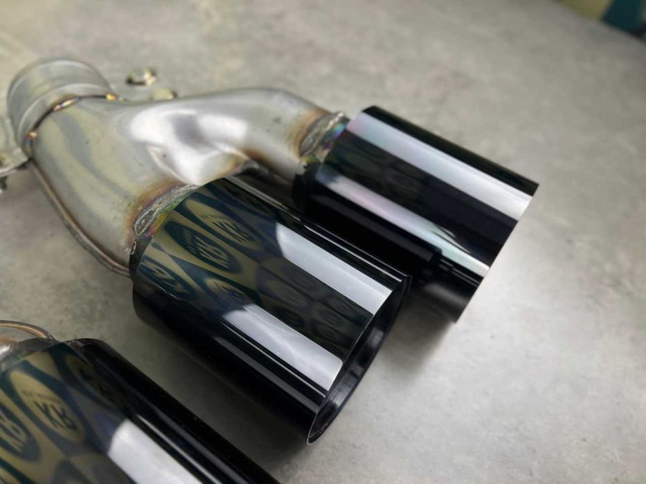 Насадки на Вихлоп - M5 Look ( чорний ) - BMW 5 ( G30 )