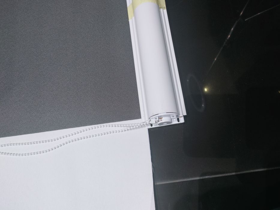 Roleta szara w kasecie