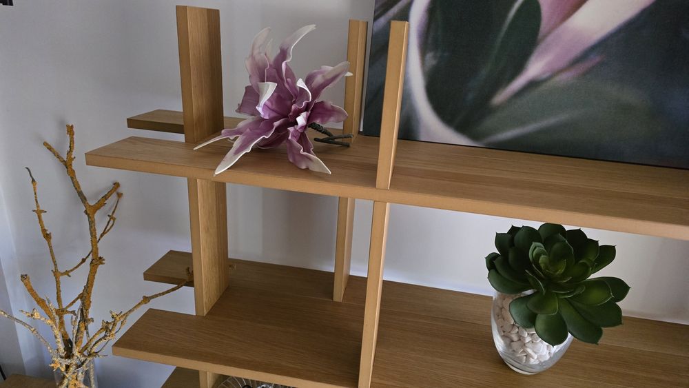 Estante de Madeira - Design Moderno e Aberto