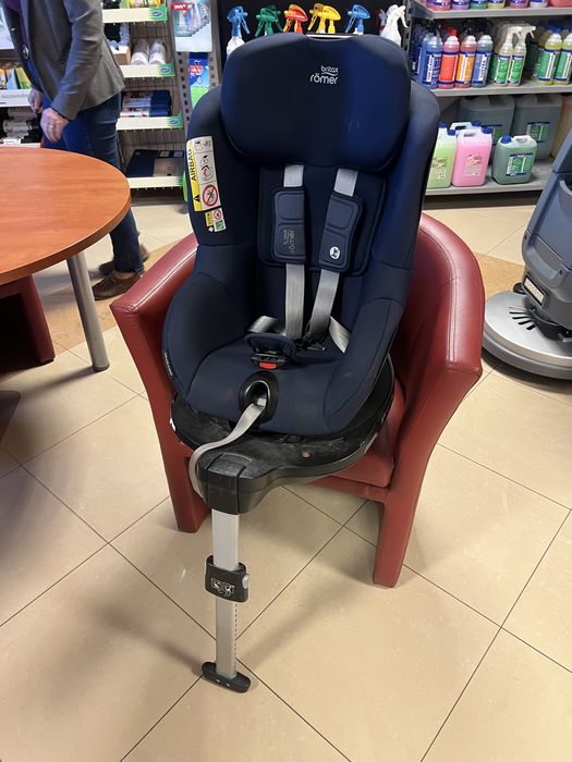 Britax Romer Dualfix - fotelik obrotowy zintegrowany z bazą