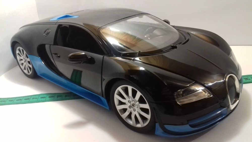 Модель Bugatti Veyron 1:12 на пульте радиоупр, аккум. 33см свет вейрон