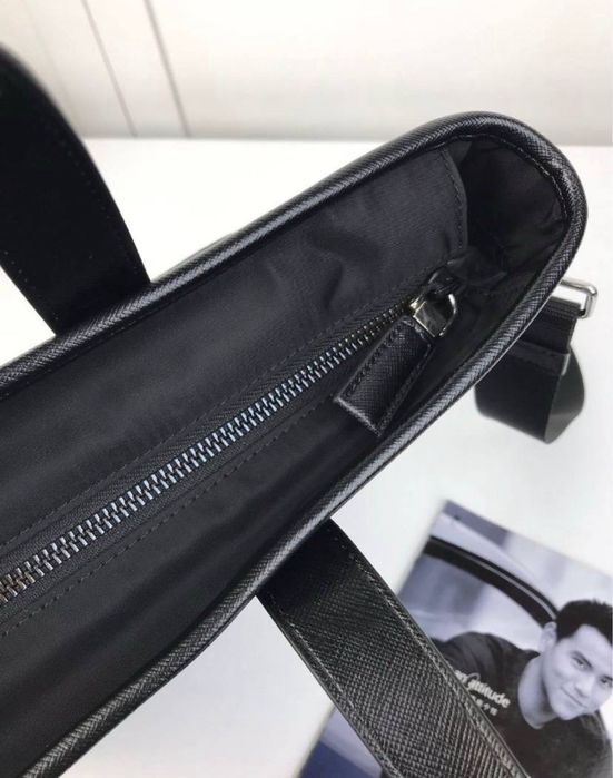 Сумка Prada 2VG860 Re-Nylon and Saffiano bag чоловіча чорна мужская