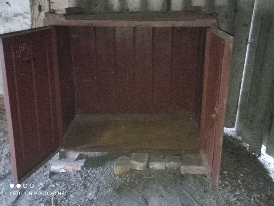 Продам металевий шкаф(ящик).