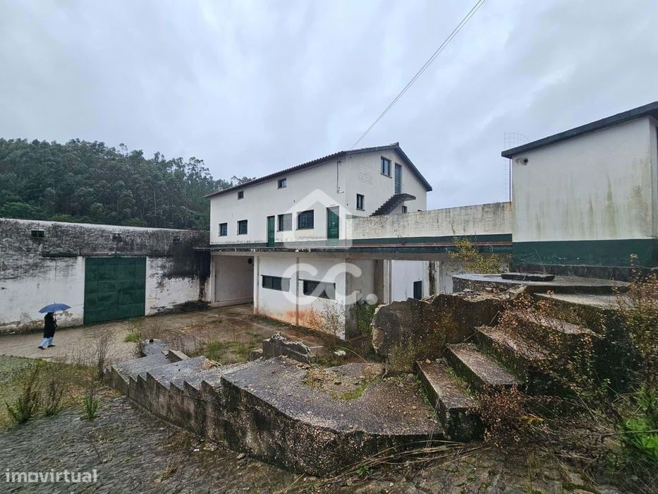 Armazem em Alvaiazere ( antigo lagar)