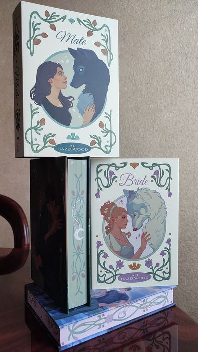 Ділогія Bride & Mate by Ali Hazelwood, Owlcrate edition