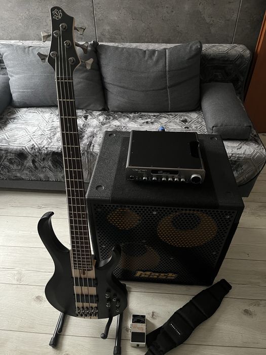 Ibanez BTB 5 strun, Markbass MB58R 122 Energy, Bugera bv1001m