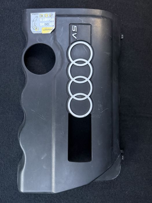 Оригінальна Кришка двигуна audi a4 b5 1994-2000 бензин