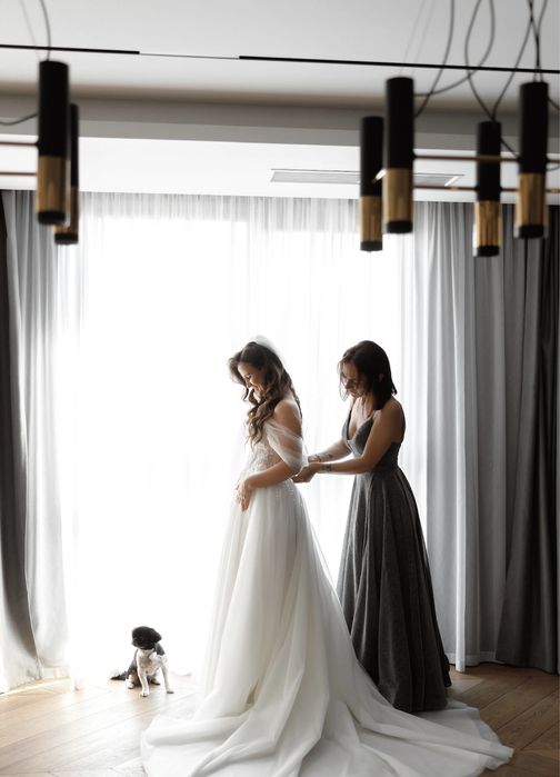 Весільне плаття зі шлейфом WOW SOFIE