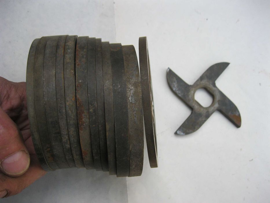 Продам сетку нож промышленной мясорубки