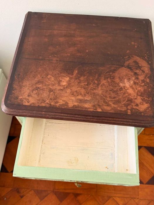 Par de Mesinhas de Cabeceira Vintage | Estilo Provençal