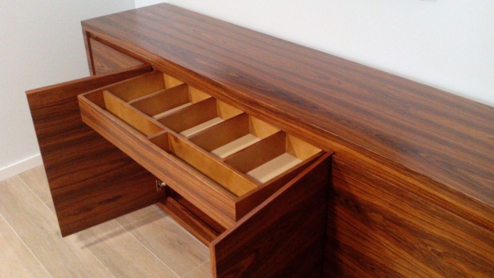 Aparador 4 portas Pau Ferro