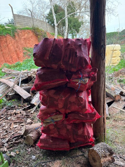 Lenha sacos 40kg  Ecologica Limpeza Mata