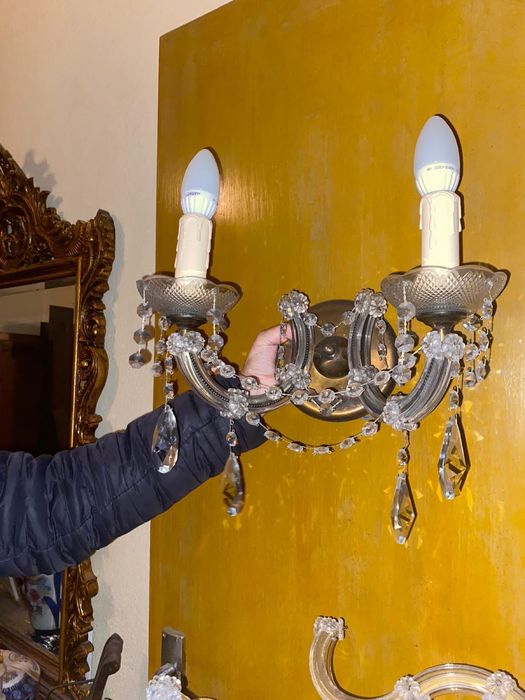 Dois candeeiros em cristal, um de teto e outro aplique de parede