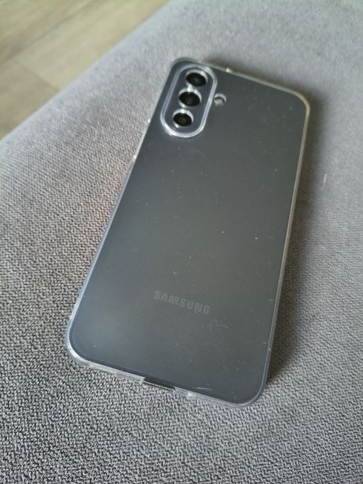 Samsung a17 używany 3 miesiące z promocji plusa