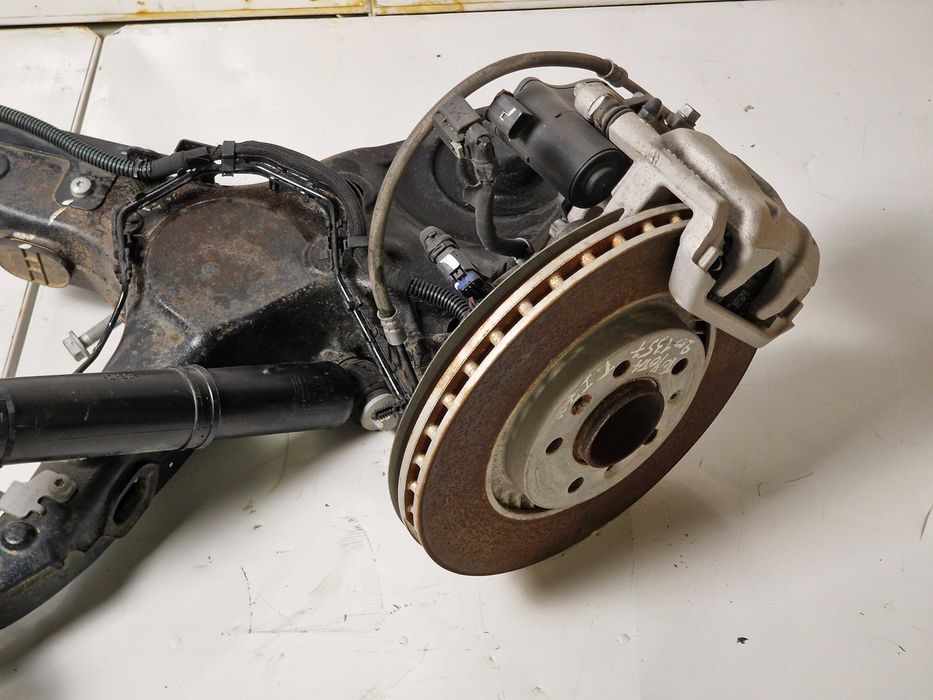 Wahacz Tylny Lewy Toyota Proace / Jumpy / Expert KPG26073-2