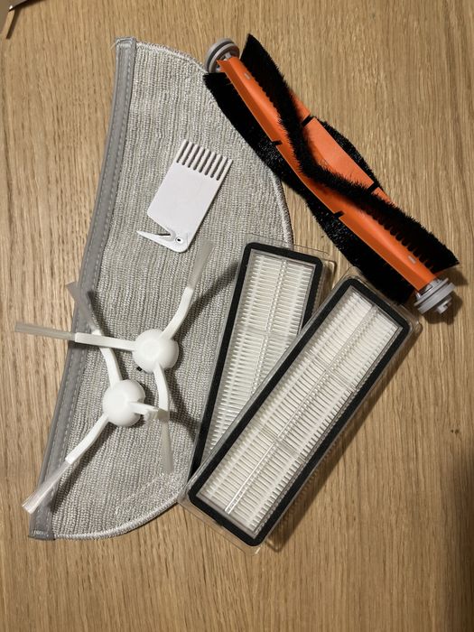 Набір змінних аксесуарів для робота пилососа