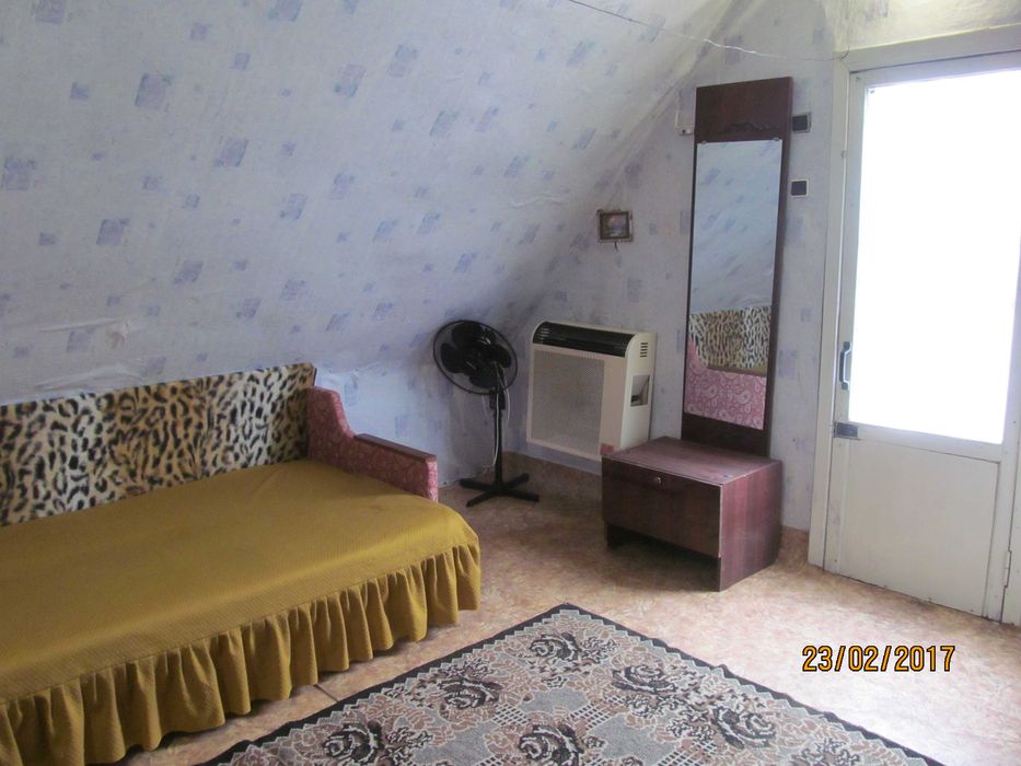 Отдельная комната в частном доме  мужчине бесплатно,за помощь по двору