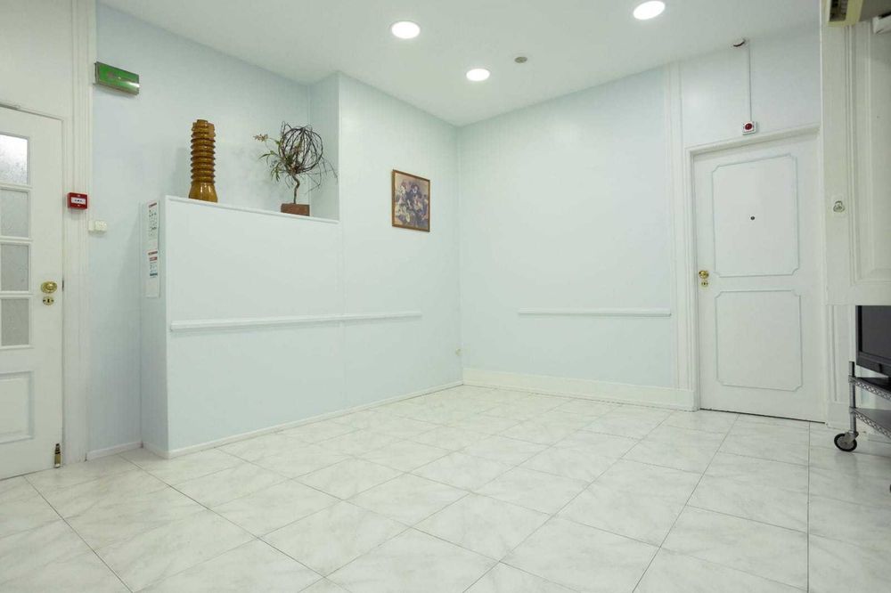 Apartamento T4 com 166m2 | Av. Almirante Reis | Lisboa