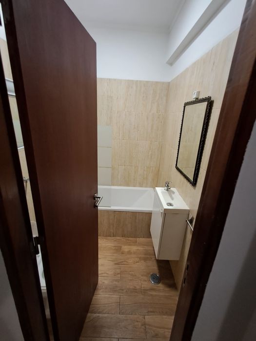 Vende-se apartamento T1 / Águas Livres