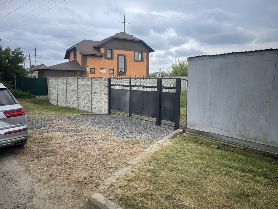 Участок 0,18 га , огражденный , конечная остановка троллейбуса ГРЛ