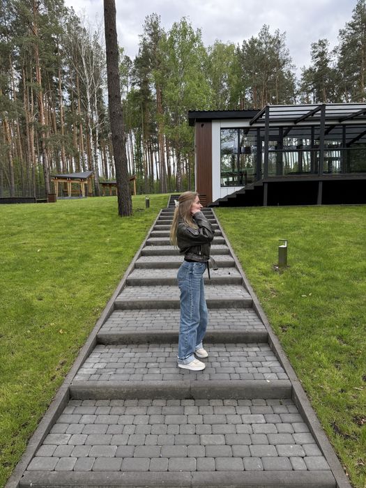 Жіночи джинси прямого крою