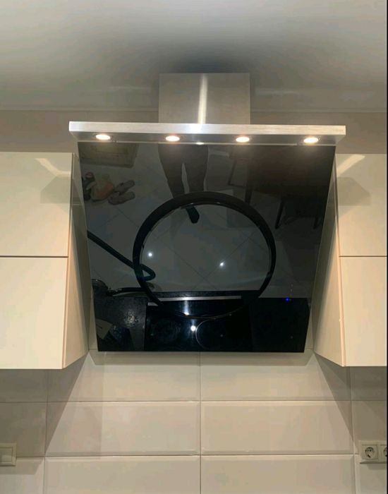 Витяжка потужна 80*80 interline VIP BL A 80 вытяжка кухонная мощная