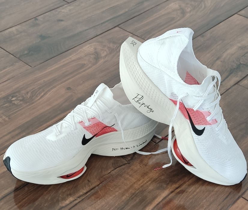 Оригінальні  бігові кросівки Nike  Alphafly 2