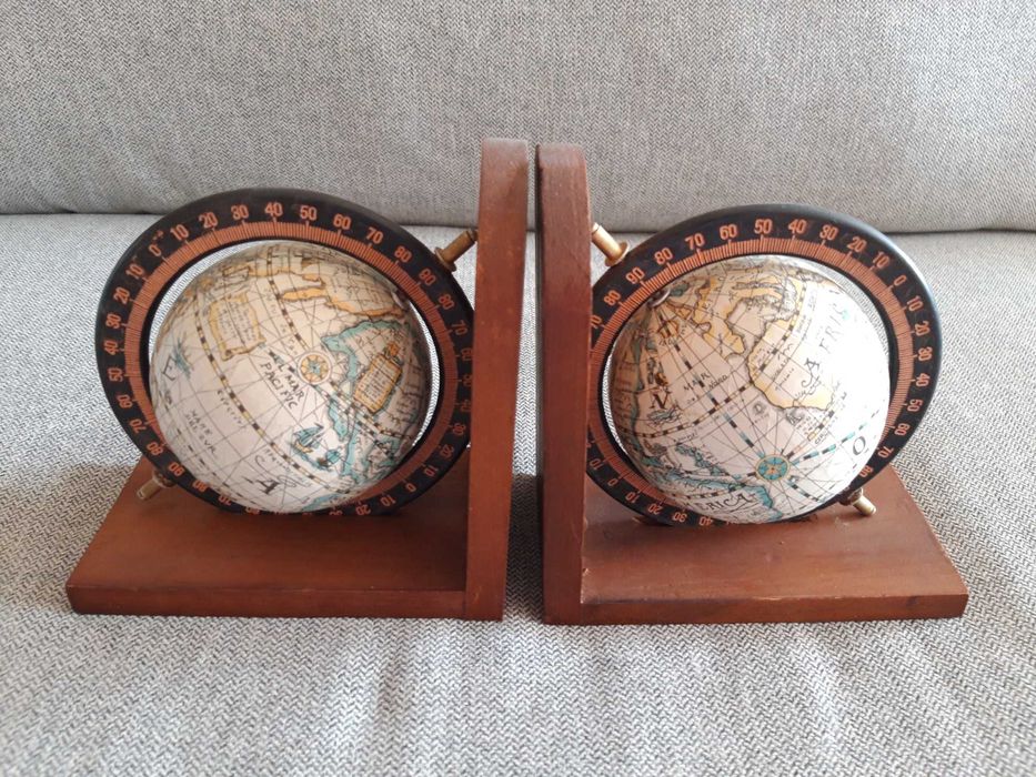 2 porta livros em madeira maciça