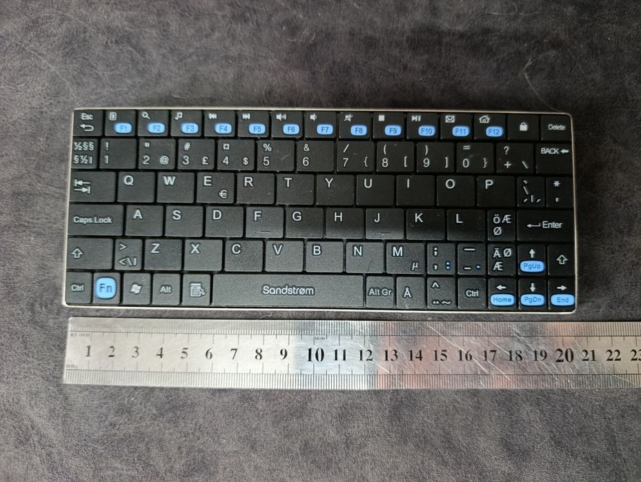 Міні-клавіатура Sandstrøm Bluetooth