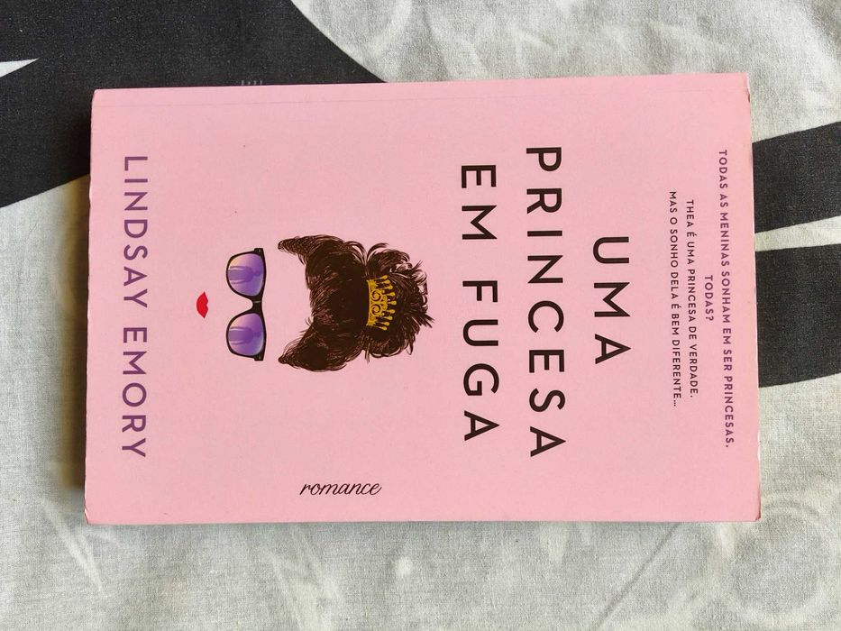 Livro "Um princesa em fuga" por Lindsay Emory