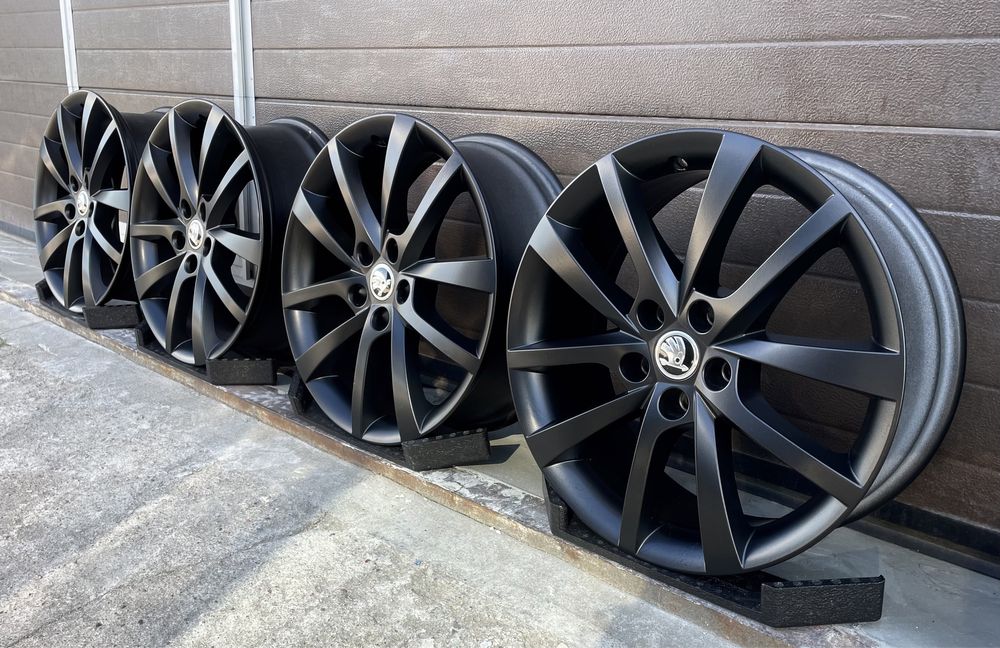 4x felgi aluminiowe 5x112 r18 et43 7J Alufelgi Czarne Oryginał Skoda