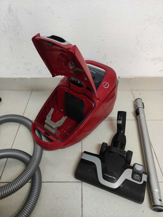 Aspirador com Saco ROWENTA Silence Force [ DP14 ]