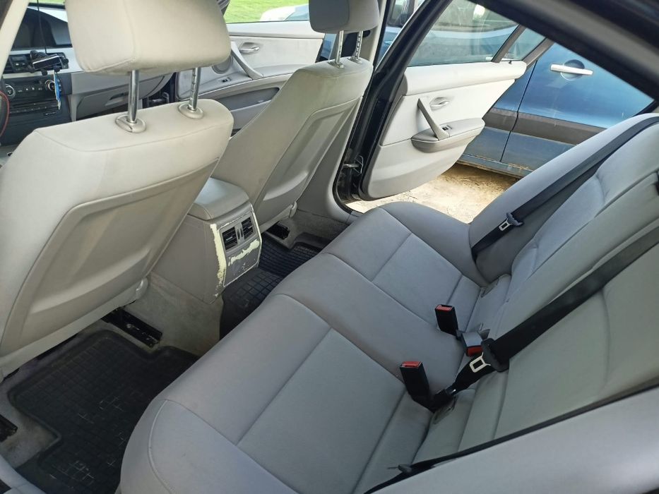 BMW 320I 150km zadbane