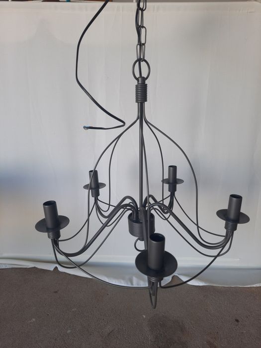 Candeeiro de teto em metal