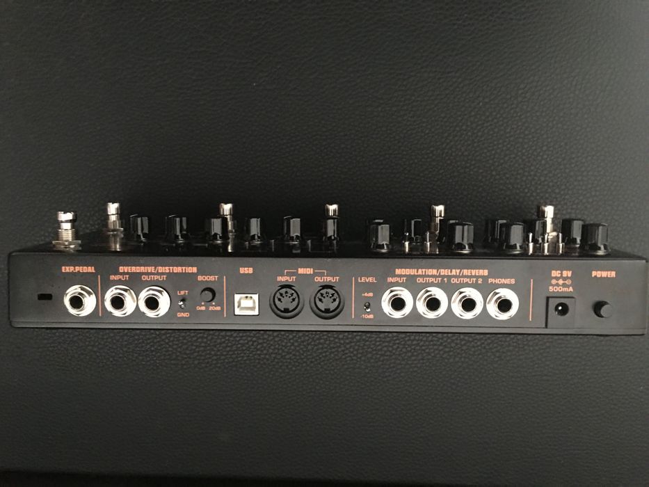 Nux Cerberus - Pedaleira analógica e Digital