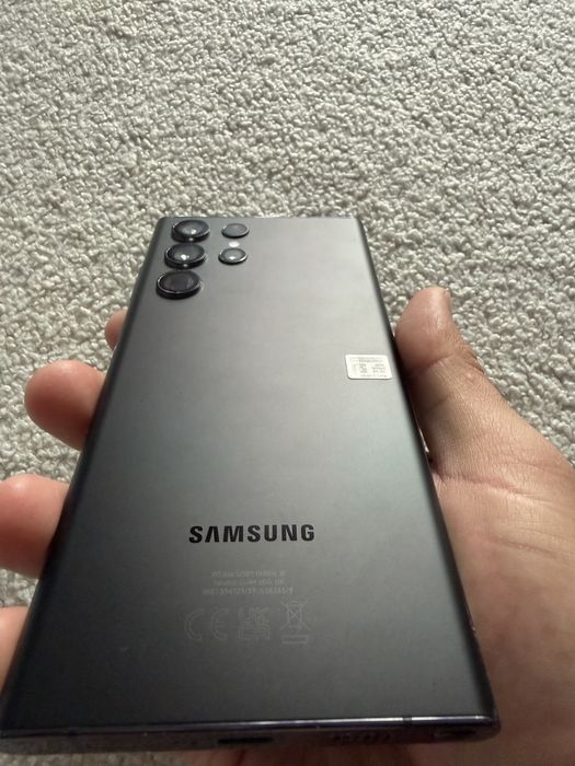 Samsung Galaxy S22 Ultra  - 256 GB - nowa matryca