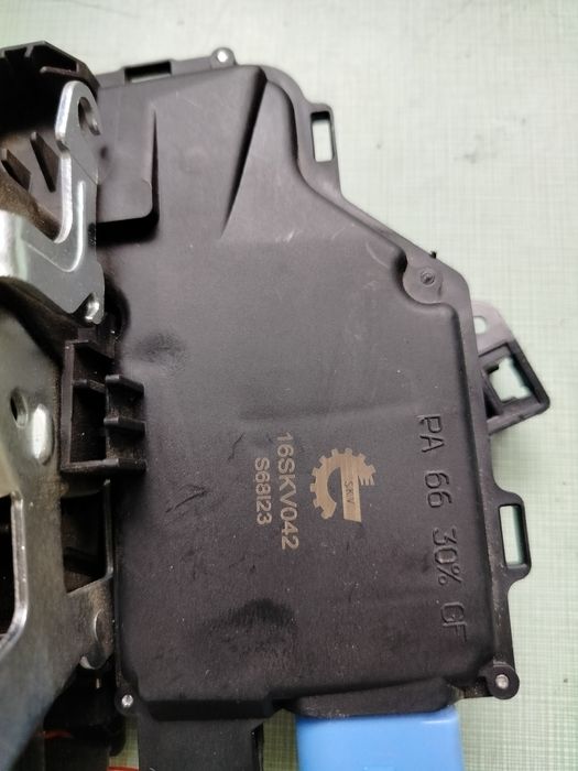 Zamek centralny prawy przód VW caddy, golf V, Seat, Skoda