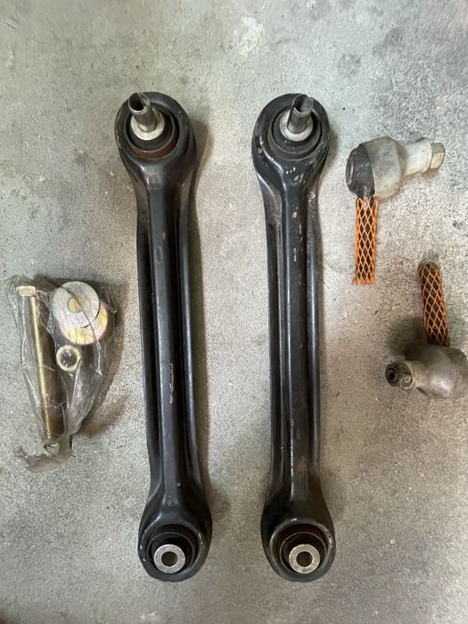Material diverso para carros antigos