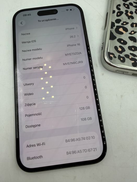 Smartfon iPhone 16 128GB, bateria 92%, bdb stan, Bez blokad