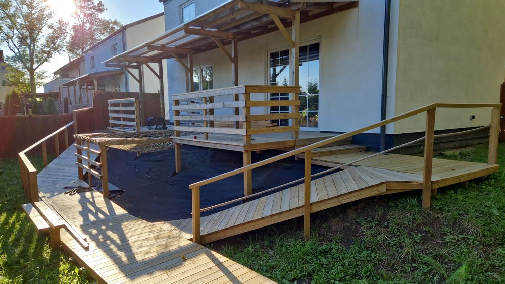 Taras drewniany , zadaszenie , garaz , poliweglan , pergola