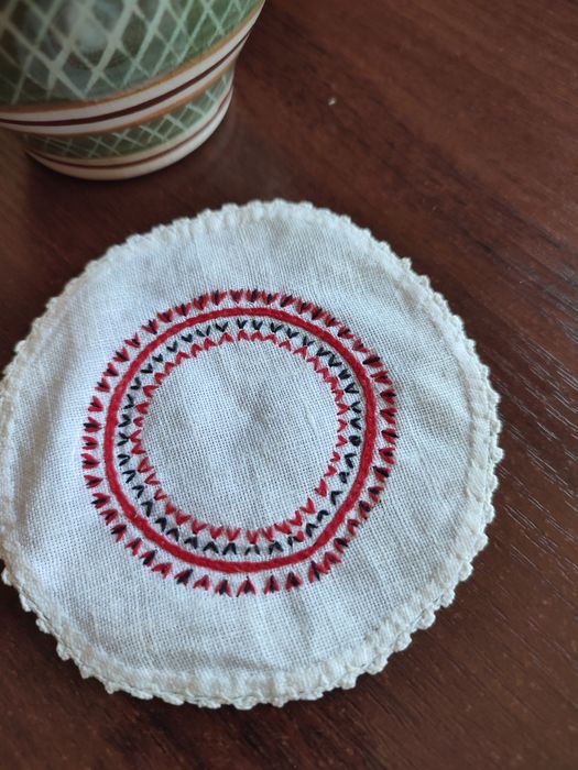 Вазочка керамічна плюс маленька серветка