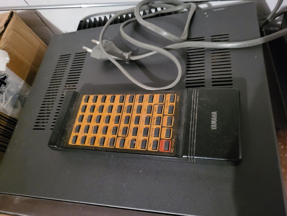 Yamaha A-CC5 amplifier z pilotem