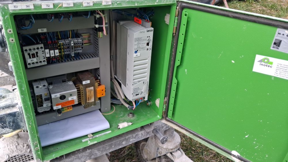 Pompa podająca oraz mieszalnik przepływowy