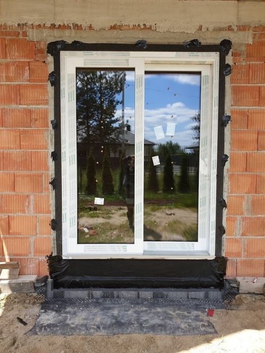 Taśma epdm na pełnym kleju 300mm x 1mm x 20mb