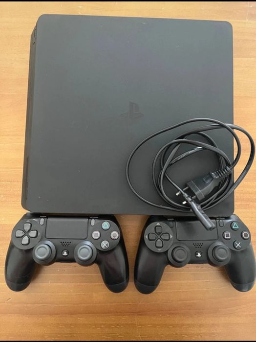 Playstation4  de 500Gb com dois comandos