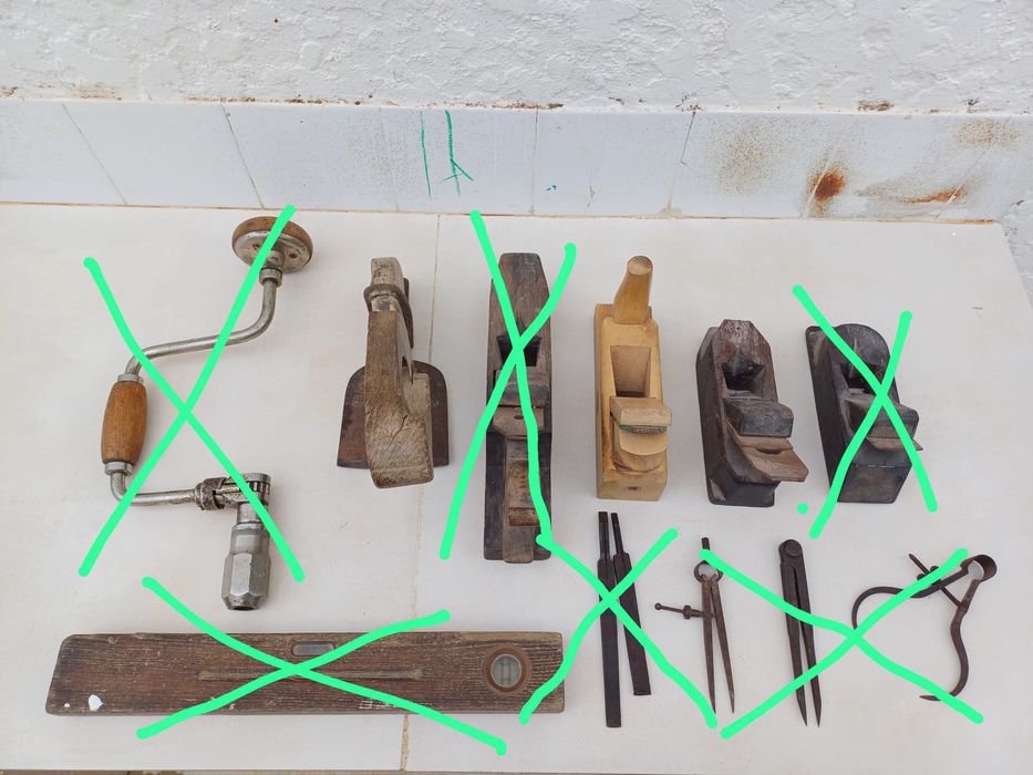 Ferramentas antigas alentejanas de carpinteiro
